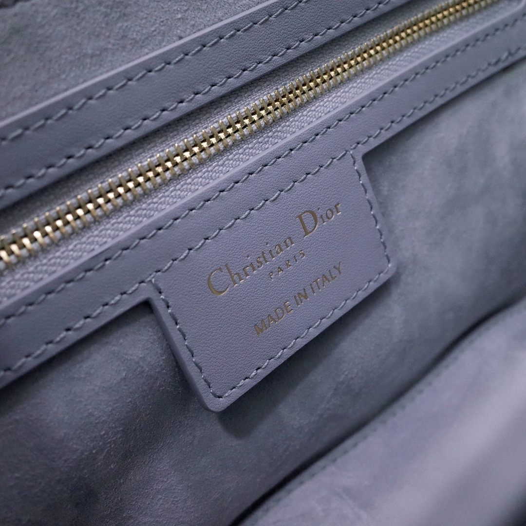 30 Montaigne Avenue Bag Grey Box Calfskin